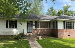 170 Meadow Hill Road, West Point, MS 39773