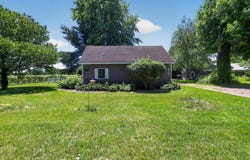 65181 County Road 342, Hartford, MI 49057