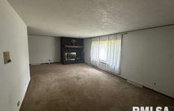 1000 E WASHINGTON Street, Riverton, IL 62561