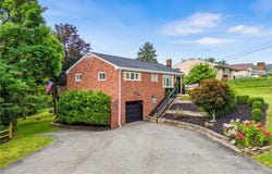 23 Greenview Drive, Robinson Twp, PA 15136