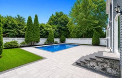 4 Hicks Circle, Hicksville, NY 11801