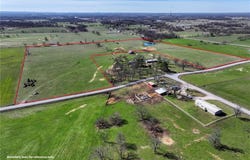 Y City  RD, Gentry, AR 72734