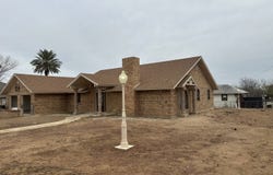 703 N 9th, Carrizo Springs, TX 78834