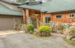 211 Shorthorn Gulch Road, Grants Pass, OR 97526