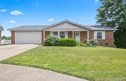 5846 Falcon View Lane, Oakville, MO 63129