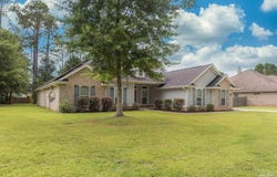 6013 Augustine Dr, Pace, FL 32571