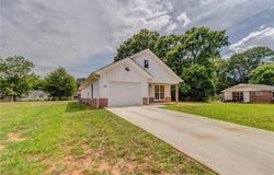 153 Irwin st, Cedartown, GA 30125