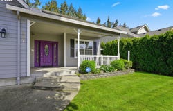 667 72ND St, Springfield, OR 97478