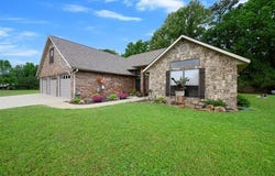 143 Sycamore View Lane, Broken Bow, OK 74728