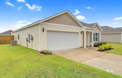 8027 Pickwick Drive, Foley, AL 36535