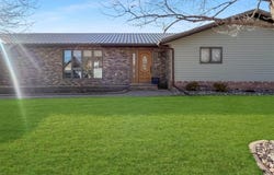 102 9th Avenue SE, Crosby, ND 58730