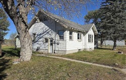227 3rd Street SW, Staples, MN 56479