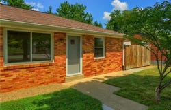 206 Sandy Dr, Shaler, PA 15116