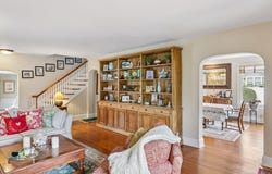 10 Boyd Avenue, Bay Shore, NY 11706