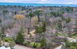8408 N Lake Dr, Fox Point, WI 53217