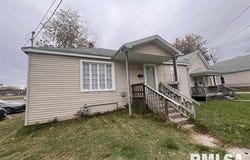 416 S WASHINGTON Street, Carbondale, IL 62901