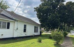 3102 SCHNEIDMAN ROAD, Paducah, KY 42003