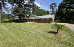 122 Anita Dr., Hattiesburg, MS 39401
