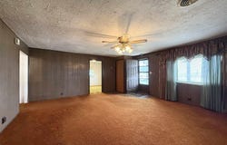 818 E 2nd Ave, Hutchinson, KS 67501