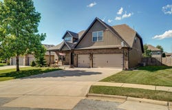813 E Romeo Court, Nixa, MO 65714