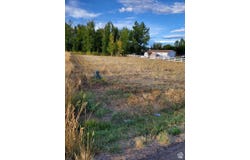 305 W BUTTERCUP Ln, Garden City, UT 84028