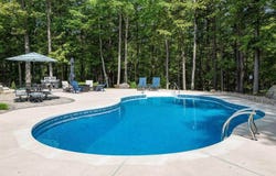 45 Eleanors Way, Brentwood, NH 03833