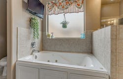 4204 Mackenzie Drive, Moore, OK 73160