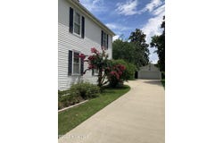 215 W Queen Street, Edenton, NC 27932