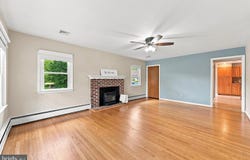 331 VALLEY RD, MEDIA, PA 19063