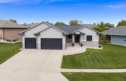 1917 S Firefly Dr, Sioux Falls, SD 57110