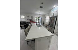 16548 SW 43rd Ln, Miami, FL 33185