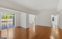 9204 CHARLESTON Drive, MANASSAS, VA 20110