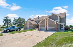 518 NE 6th Street, Blue Springs, MO 64014