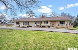 6 COLUMBINE Lane, Springfield, IL 62712