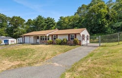 9 Massachusetts Ave, Brockton, MA 02302
