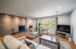 90 Locust Ln, Upper Saddle River Boro, NJ 07458-2230