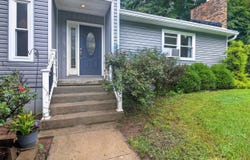 8978 Hurricane Creek Road, Winfield, WV 25213