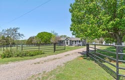 849 Hog Town Road, Collinsville, TX 76233