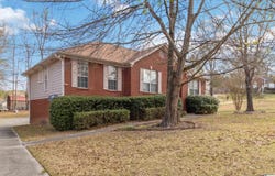 2004 MAGNOLIA ROAD, LEEDS, AL 35094