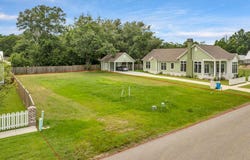 433 Bills Avenue, Ocean Springs, MS 39564