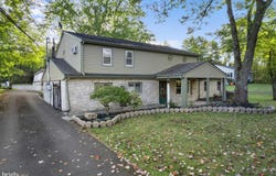 2965 UPPER RIDGE ROAD, PENNSBURG, PA 18073