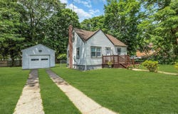 96 Washington Drive, Mastic Beach, NY 11951