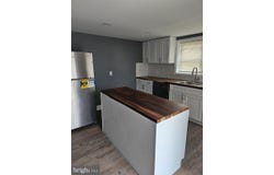 48 OLD LANCASTER Road, DEVON, PA 19333