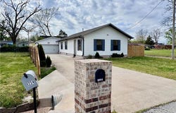 1222  S 4th  ST, Rogers, AR 72756