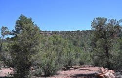 5556 W Refuge Road, Seligman, AZ 86337