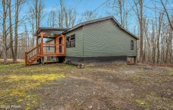 52 Chipmunk Lane, Madison Township, PA 18444