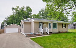 1802 W 5th Avenue, Indianola, IA 50125
