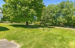 2736 W Walnut Street, Johnson City, TN 37604