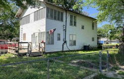 220 N 2Nd St, Clarendon, AR 72029