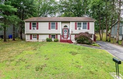 90 Crestwood Drive, West Warwick, RI 02893